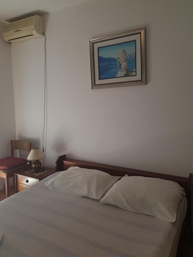 Sobe I Apartmani Marovic Petrovac Exteriör bild