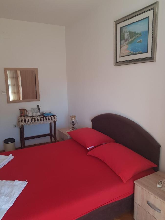 Sobe I Apartmani Marovic Petrovac Exteriör bild