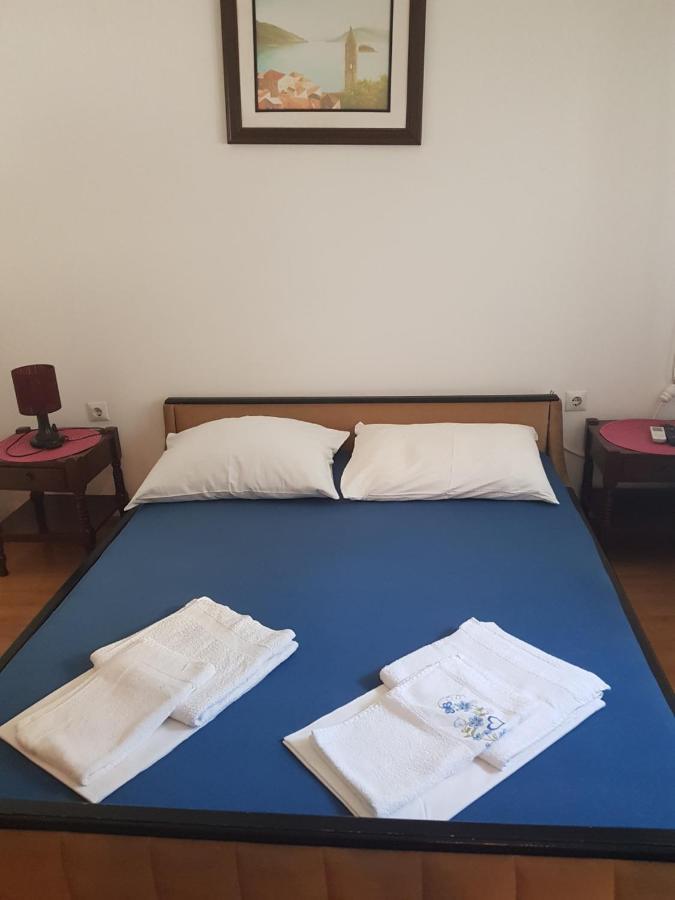 Sobe I Apartmani Marovic Petrovac Exteriör bild