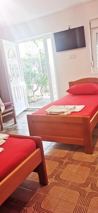 Sobe I Apartmani Marovic Petrovac Exteriör bild