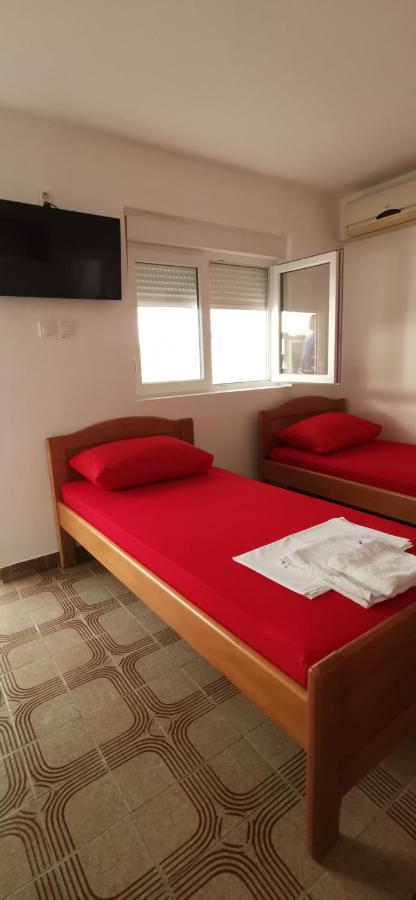 Sobe I Apartmani Marovic Petrovac Exteriör bild