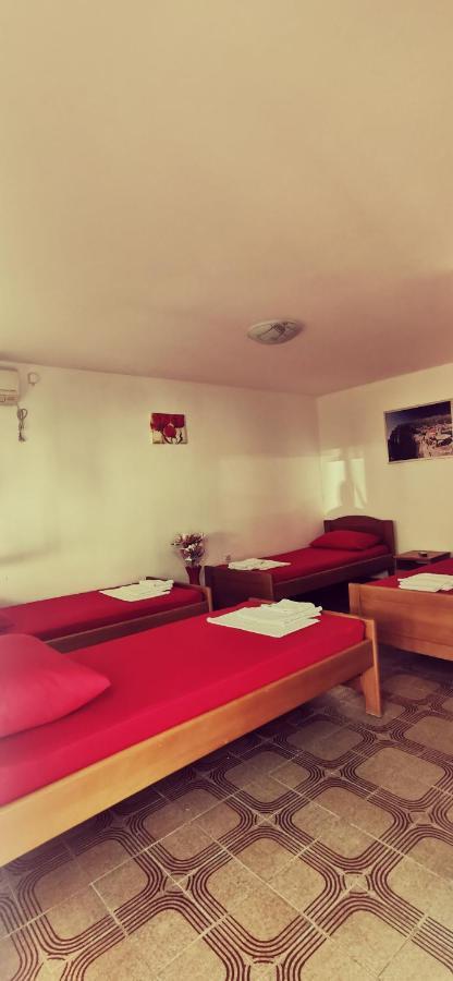 Sobe I Apartmani Marovic Petrovac Exteriör bild