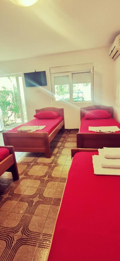 Sobe I Apartmani Marovic Petrovac Exteriör bild